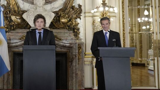 Aunque la detesta, Milei quiere que el argentino Grossi conduzca la ONU Aunque la detesta, Milei quiere que el argentino Grossi conduzca la ONU