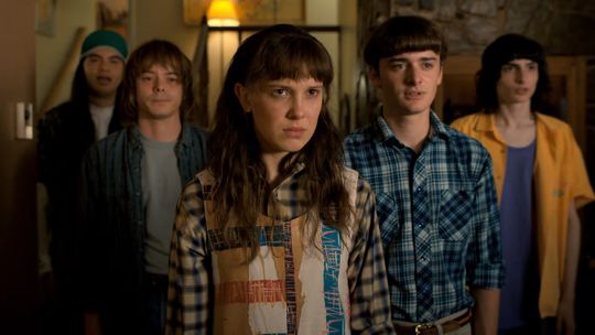 Netflix suma un nuevo capítulo a Stranger Things: un misterio que saca a relucir secretos, sorpresas y revelaciones para enriquecer la historia de la serie. Netflix suma un nuevo capítulo a Stranger Things: un misterio que saca a relucir secretos, sorpresas y revelaciones para enriquecer la historia de la serie.