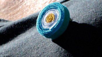 Escarapela argentina, los colores de la Orden de Carlos III de Borbón. ¡Viva la monarquía! Escarapela argentina, los colores de la Orden de Carlos III de Borbón. ¡Viva la monarquía!