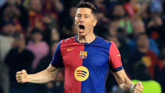 Robert Lewandowski y FC Barcelona Robert Lewandowski y FC Barcelona