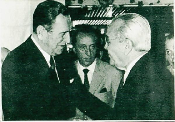 Juan Perón y Ricardo Balbín, intentando, sin éxito, construir una Argentina diferente.