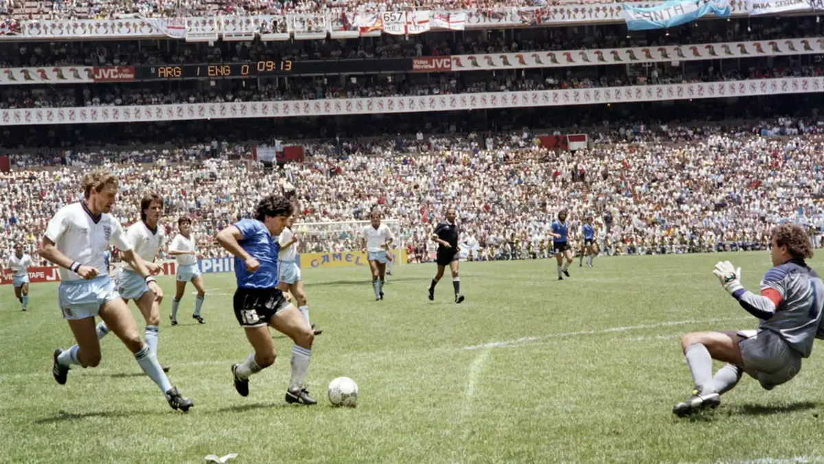 Como Maradona en 1986, Messi fue determinante frente a Inglaterra, aunque desde otro rol: asisti&oacute; en los dos goles de una remontada que lleg&oacute; cuando el partido parec&iacute;a escaparse. Foto: Goal