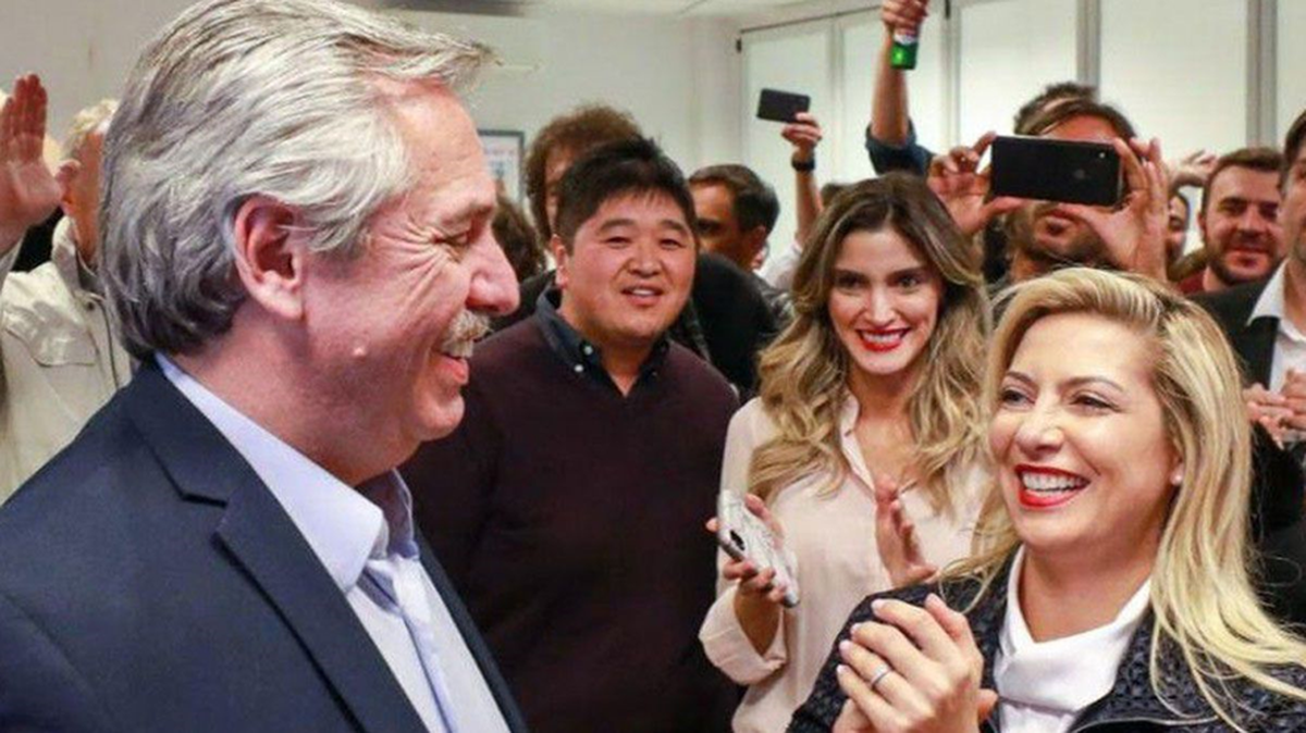 Sofía Pacchi y su ex pareja, Chien Chia Hong, junto a Alberto Fernández y Fabiola Yañez Sofía Pacchi y su ex pareja, Chien Chia Hong, junto a Alberto Fernández y Fabiola Yañez