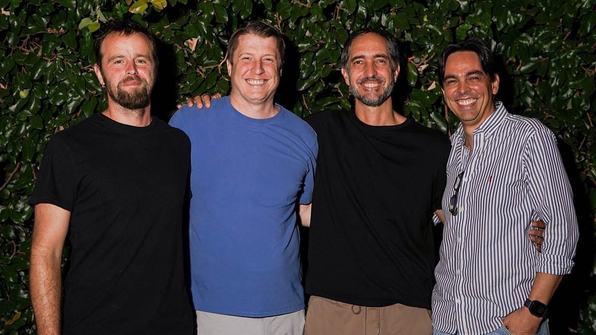 Laempresa de data e inteligencia artificial, Lovelytics, proyecta crecer un 40 %con talento argentino y anunció un plan de inversión en América Latina. Foto:Guillermo Watson, Scott Love, Patricio Moreno y Juan David Escobar, ManagementTeam de Lovelytics.