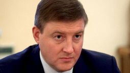 altText(Rusia nacionalizaría empresas abandonadas por extranjeros)}