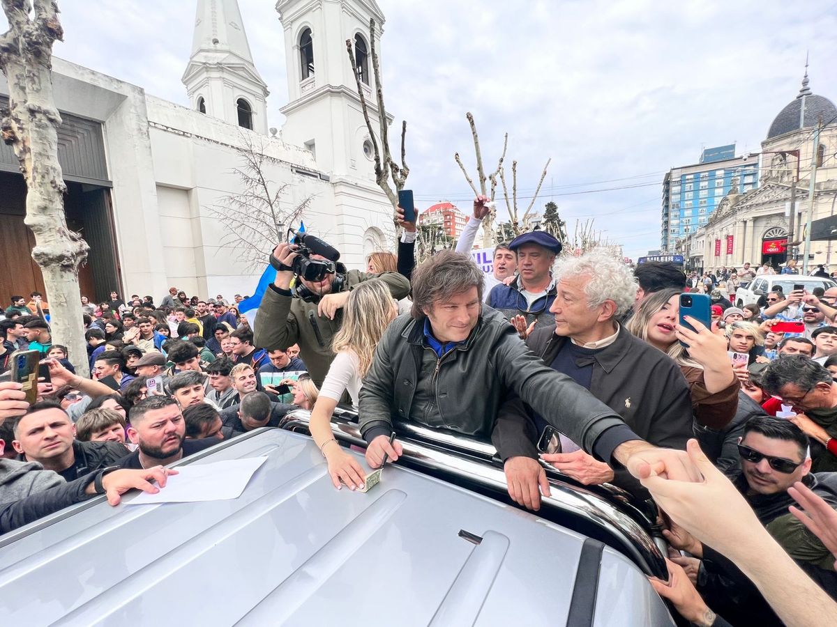 Fenómeno Milei en Olavarría. Fenómeno Milei en Olavarría.