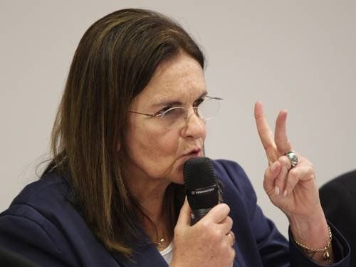 La presidente de Petrobras, Maria das Graças Foster, reconoció que la empresa tendrá un 2013 difícil. De acuerdo a ella, pese a los reajustes en los precios de los combustibles, los actuales niveles no resultan suficientes para recuperar las pérdidas sufr