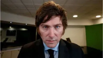 Javier Milei prioriza los números en medio de la conmoción por el femicidio de Agostina