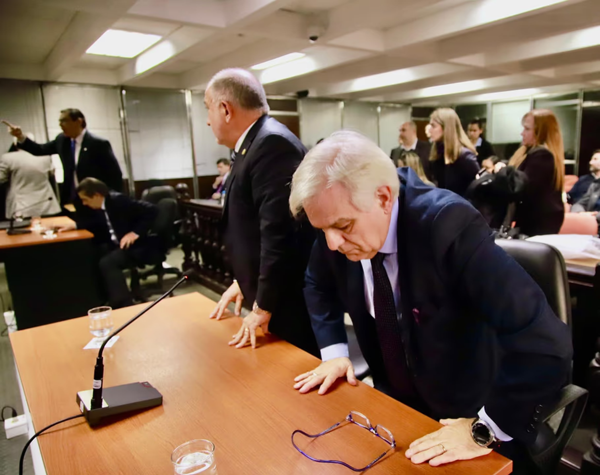 Luis Juez, en el Jury, presenció las objeciones del acusado. Luis Juez, en el Jury, presenció las objeciones del acusado.