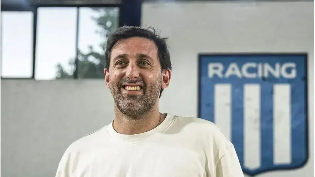 Diego Milito y equipo buscan técnico para el Racing que todos desean, el que gana. Diego Milito y equipo buscan técnico para el Racing que todos desean, el que gana.