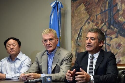 Cuando se anunció la transferencia de la citrícola Ayuí, de manos de Francisco de Narváez, a los chinos representados por Juan Acevedo Díaz, con la bendición de Sergio Urribarri.