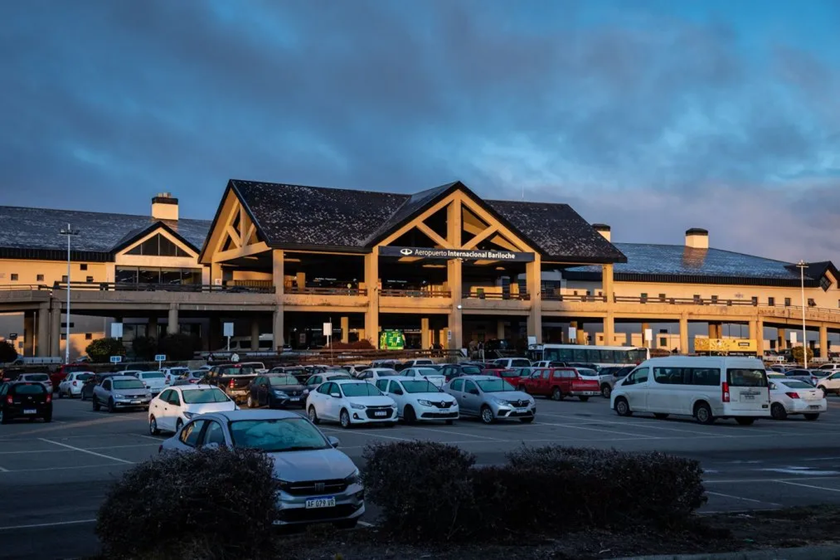 La aerolínea Azul vuelve a ofrecer viajes entre Brasil y Argentina en la ruta São Paulo - Bariloche. La aerolínea Azul vuelve a ofrecer viajes entre Brasil y Argentina en la ruta São Paulo - Bariloche.