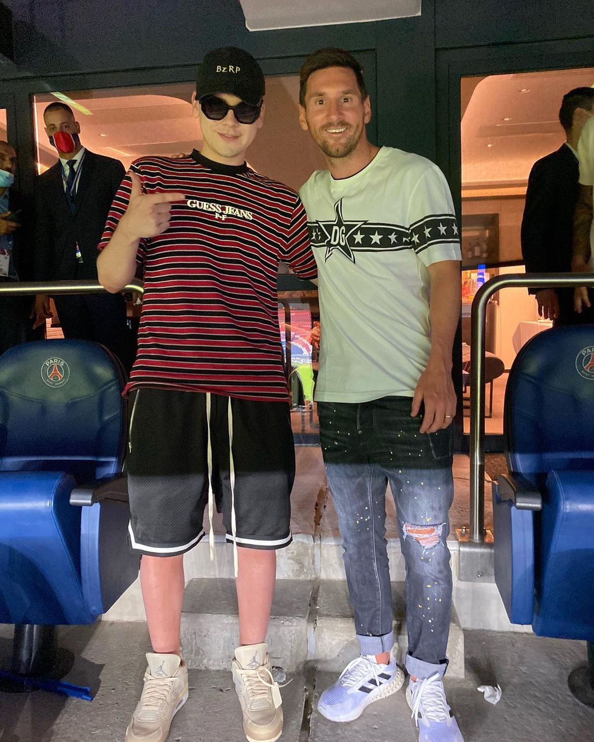 El joven productor musical, Bizarrap, es otro de los que entabló una gran relación con los jugadores de la selección Argentina.