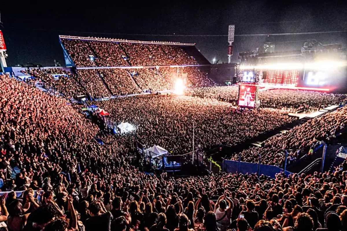 Mientras el Presidente habla, Lali Espósito cerró 2025 con récords, público propio y centralidad cultural indiscutible. Mientras el Presidente habla, Lali Espósito cerró 2025 con récords, público propio y centralidad cultural indiscutible.