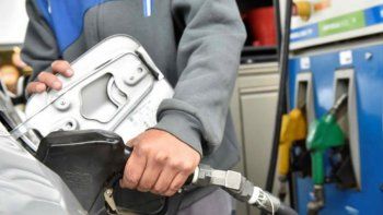 En 1 día o en 3 meses, la nafta dará otro impactante golpe al bolsillo... En 1 día o en 3 meses, la nafta dará otro impactante golpe al bolsillo...