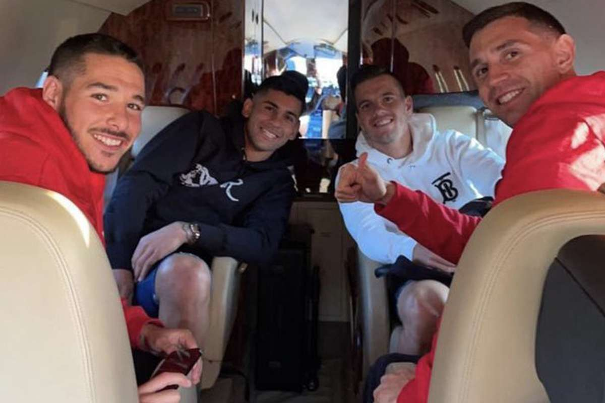 Selección Argentina hacia Catar 2022. Emiliano Buendía, Cristian Romero, Giovani Lo Celso y Emiliano Martínez rumbo a Caracas. 