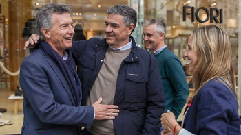 Jorge Macri, nuevo jefe de gobierno porteño y Clara Muzzio. Jorge Macri, nuevo jefe de gobierno porteño y Clara Muzzio.