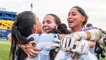 Racing femenino ante la chance de conseguir su primer campeonato de Primera División Racing femenino ante la chance de conseguir su primer campeonato de Primera División