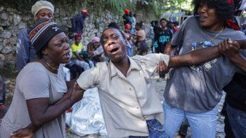 Noche de terror en Haití por violencia entre bandas y acribillamiento de civiles