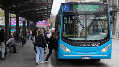 El dilema del transporte público: Desde Rosario presentaron un amparo colectivo contra la quita de subsidios