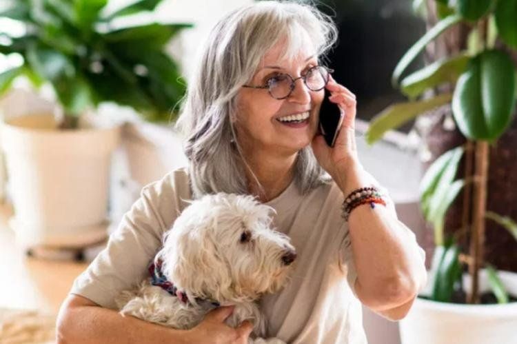 Llamadas, la clave para sentirse menos solo en cuarentena.