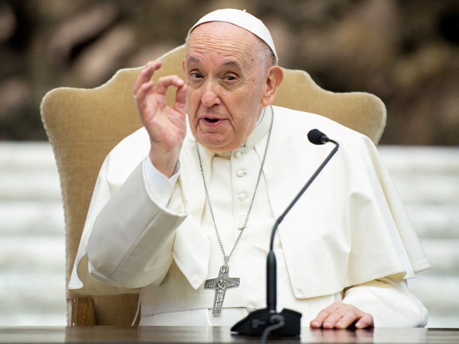La Iglesia defiende al Papa de Javier Milei. 