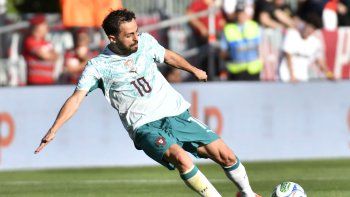 Bernardo Silva aparece en el radar del Atlético de Madrid como una apuesta de jerarquía para reforzar el nuevo proyecto deportivo que impulsa Simeone junto al Grupo Apollo. Bernardo Silva aparece en el radar del Atlético de Madrid como una apuesta de jerarquía para reforzar el nuevo proyecto deportivo que impulsa Simeone junto al Grupo Apollo.