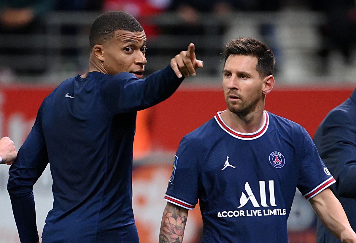 Kylian Mbappé y Lionel Messi en el triunfo ante Reims el pasado domingo (29/08). Foto: AFP