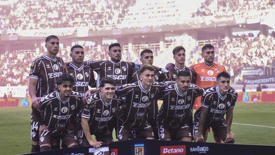 Platense, vigente campeón del fútbol argentino Platense, vigente campeón del fútbol argentino
