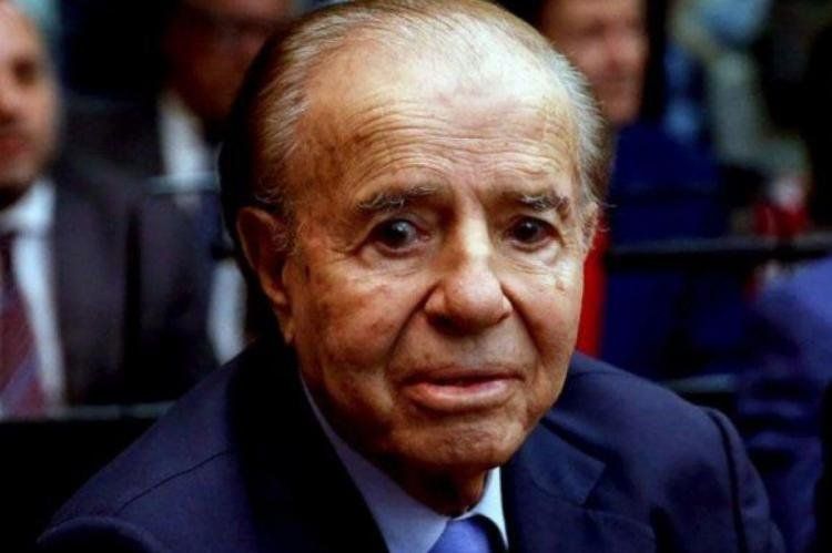 El expresidente y ahora senador nacional fue trasladado a una clínica de manera urgente.