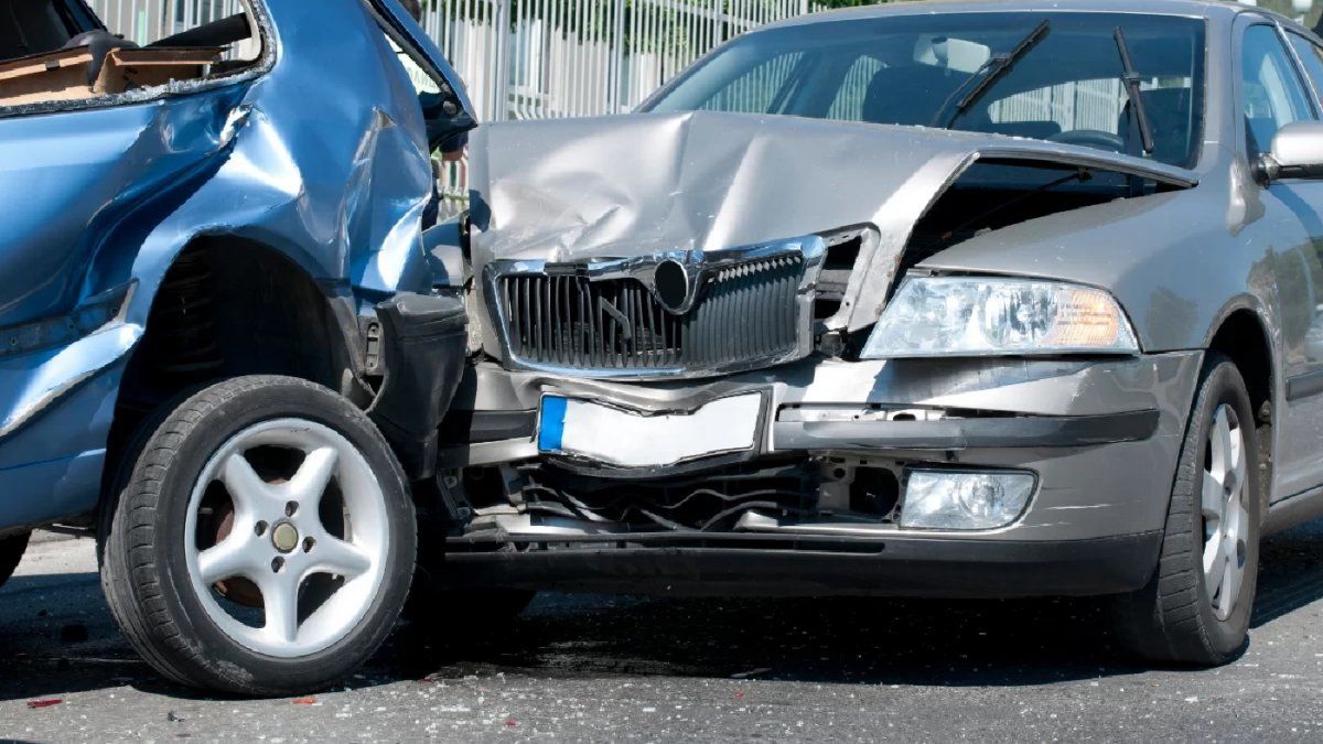 “Auto Insurance: Steps to Take After a Road Accident and Important Information to Know”