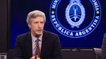 Santiago Bausili presentó el nuevo esquema cambiario coordinado con el FMI