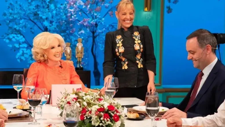 Mirtha Legrand preguntó por el caso Adorni y la mesa se prendió fuego
