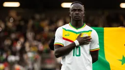 Sadio Mané regresa de un mini retiro para jugar en la Saudi Pro League. Se pondrá la del Al-Nassr, según reportan.