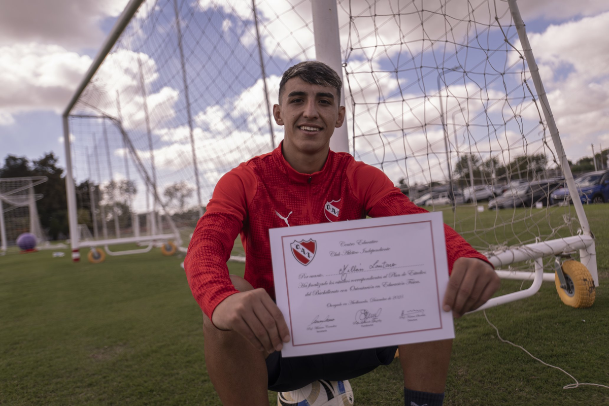 Millán y su diploma Millán y su diploma