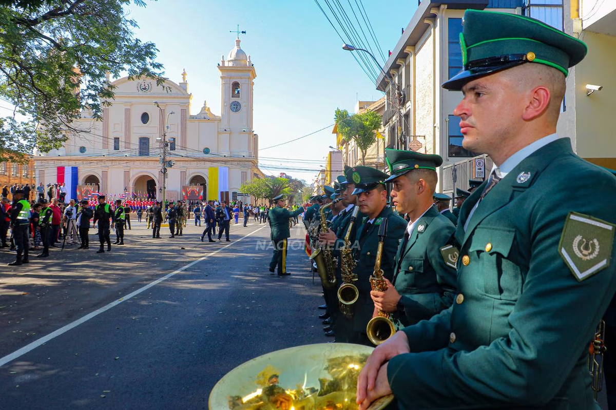 Traspaso De Mando En Paraguay: Asumió El Economista Santiago Peña