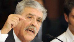 altText(Desde las 11.30, hablan De Vido y Kicillof sobre YPF)}