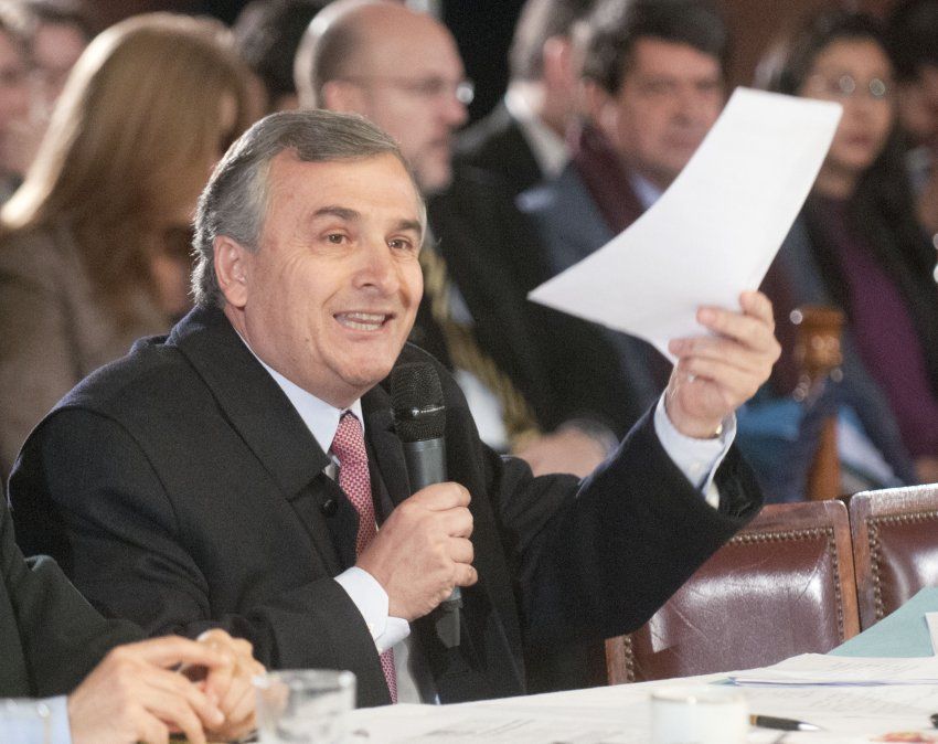 Morales cruzó fuerte a Timerman. (Foto NA)