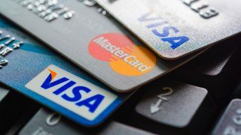 Europa se cansó del monopolio: El plan para aniquilar la dictadura de Visa y Mastercard