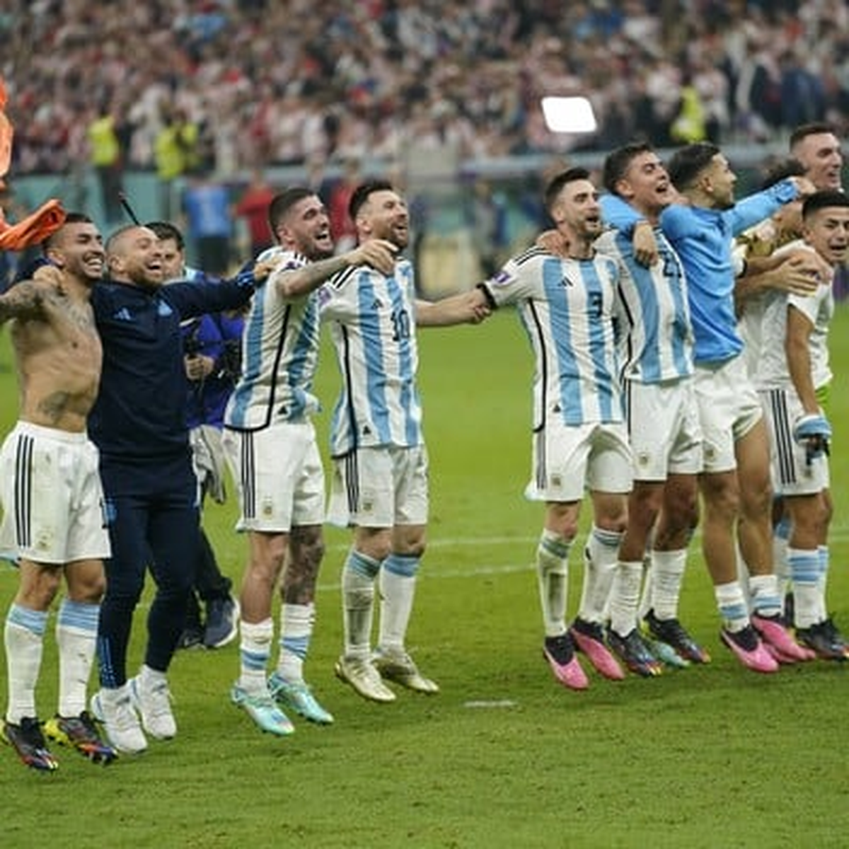 La selección argentina fortaleció su sueño de levantar la copa el martes pasado tras ganarle por 3 a 0 a la Croata en la semifinal del Mundial de Qatar 2022.