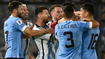 Messi apunta a la juventud: “Tienen que aprender a respetar”