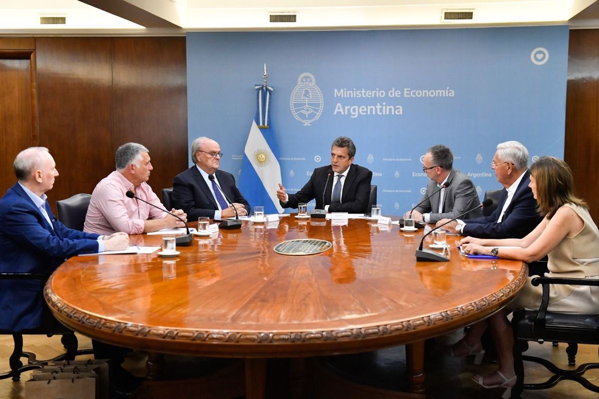 VW, Sergio Massa, José Ignacio de Mendiguren y SMATA.