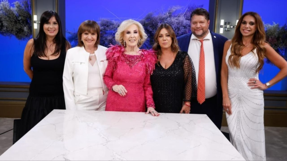 Patricia Bullrich en La Noche de Mirtha: 'No estoy enfocada en elegir mi próximo cargo, sino en donde crean que voy a poder ser más útil'. La senadora analizó su presente en el Congreso y su preferencia por la gestión ejecutiva Patricia Bullrich en La Noche de Mirtha: 'No estoy enfocada en elegir mi próximo cargo, sino en donde crean que voy a poder ser más útil'. La senadora analizó su presente en el Congreso y su preferencia por la gestión ejecutiva