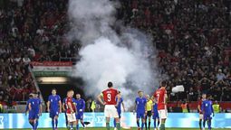 La FIFA castigó a Hungría por “las conductasracistas de un importante número de seguidores” contra jugadores de Inglaterrapor las Eliminatorias Qatar 2022.