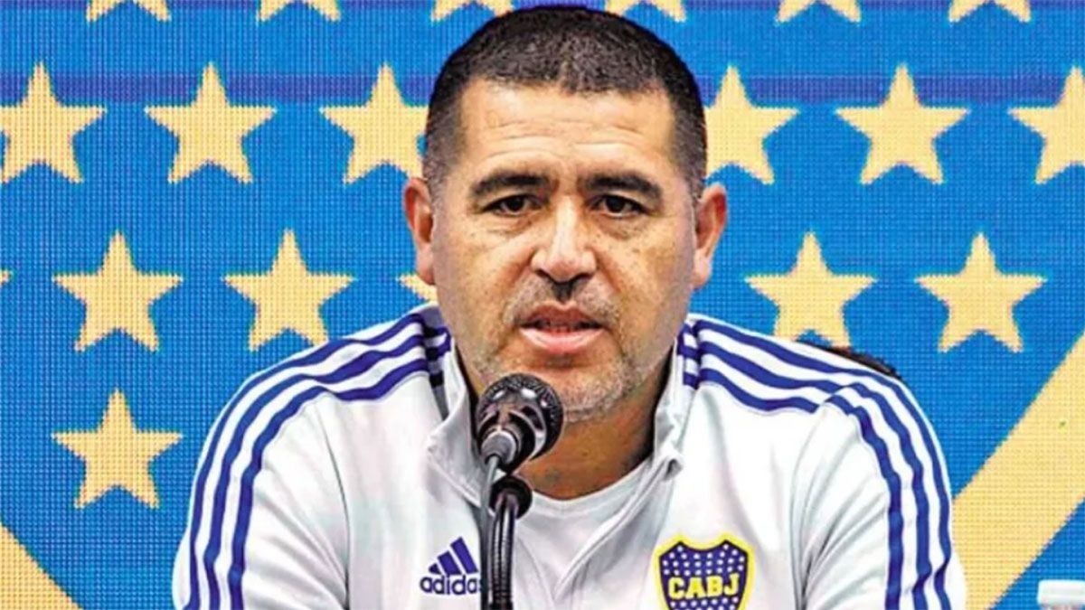 JuanRomán Riquelme busca un nuevo DT para Boca, preferiría a Fernando Gago aunque apuntaa Guillermo Barros Schelotto y habló con Rodolfo Arruabarrena.&nbsp;