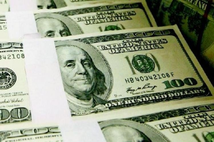 Alberto F. admitió preocupación por la suba del dólar pero aseguó que son movimientos especulativos por el canje de deuda.