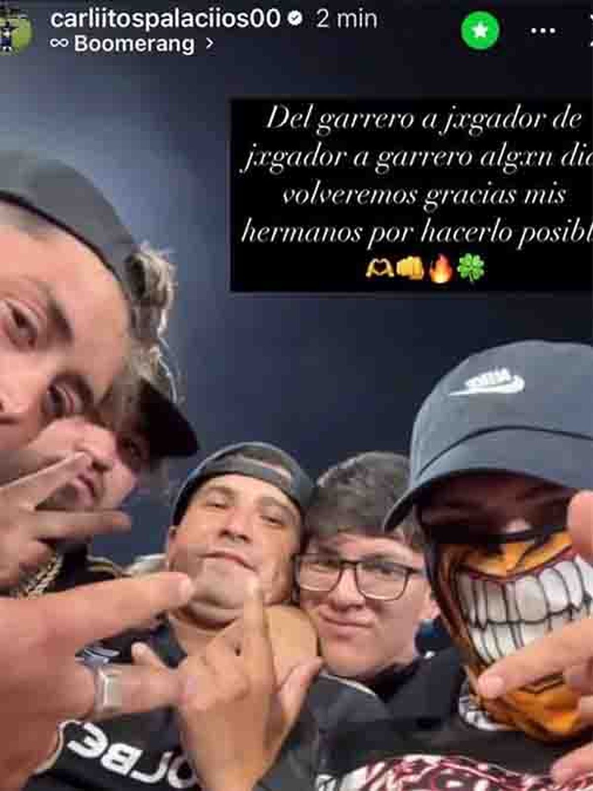 Carlos Palacios estuvo involucrado en una polémica debido a que viajó a Chile, estuvo en la tribuna de Colo Colo junto a la barra y encapuchado. Carlos Palacios estuvo involucrado en una polémica debido a que viajó a Chile, estuvo en la tribuna de Colo Colo junto a la barra y encapuchado.