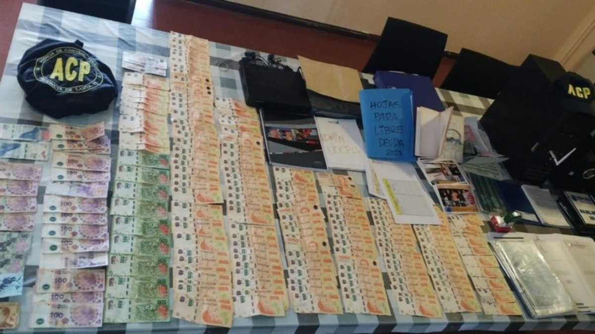Parte de lo secuestrado durante los allanamientos del miércoles. (ACP) Parte de lo secuestrado durante los allanamientos del miércoles. (ACP)