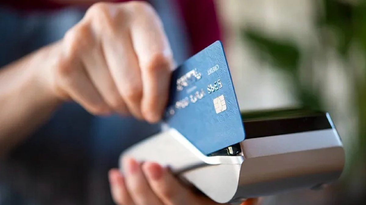 El Índice Banco Provincia (IBP) de consumo es un indicador del gasto por cliente con tarjetas de crédito y débito y la billetera Cuenta DNI del Bapro. El Índice Banco Provincia (IBP) de consumo es un indicador del gasto por cliente con tarjetas de crédito y débito y la billetera Cuenta DNI del Bapro.