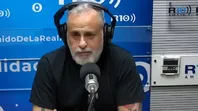 Después de que Clarín dudara de la continuidad de Carnaval, Jorge Rial respondió con algo más grave: persecución política y una pelea por quién puede hablar. Después de que Clarín dudara de la continuidad de Carnaval, Jorge Rial respondió con algo más grave: persecución política y una pelea por quién puede hablar.